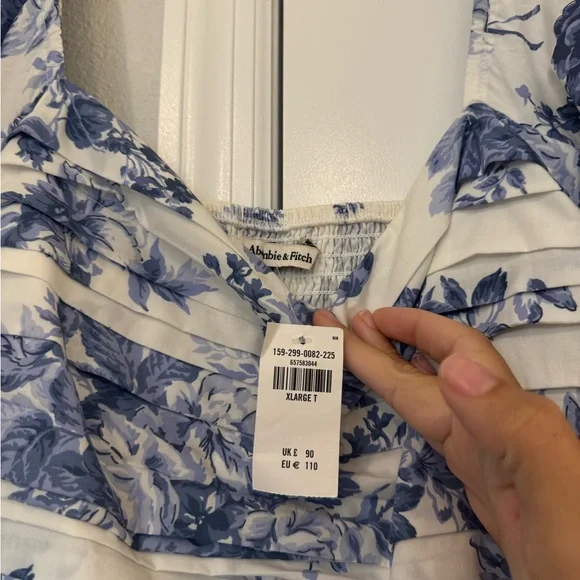Abercrombie & Fitch Blue and White Floral Long Sleeve Dress - Picture 3 of 3